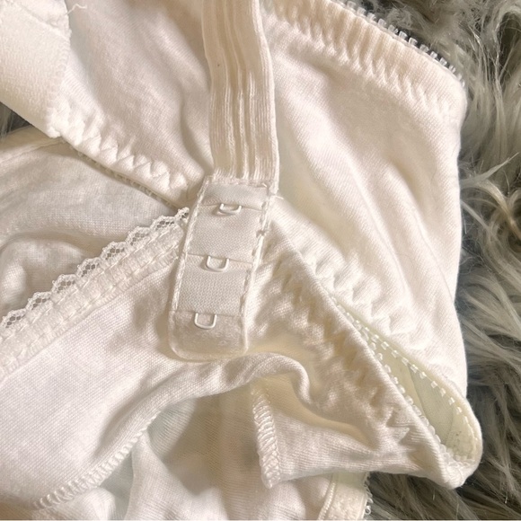 NWOT leading lady soft nursing bra - Picture 6 of 7